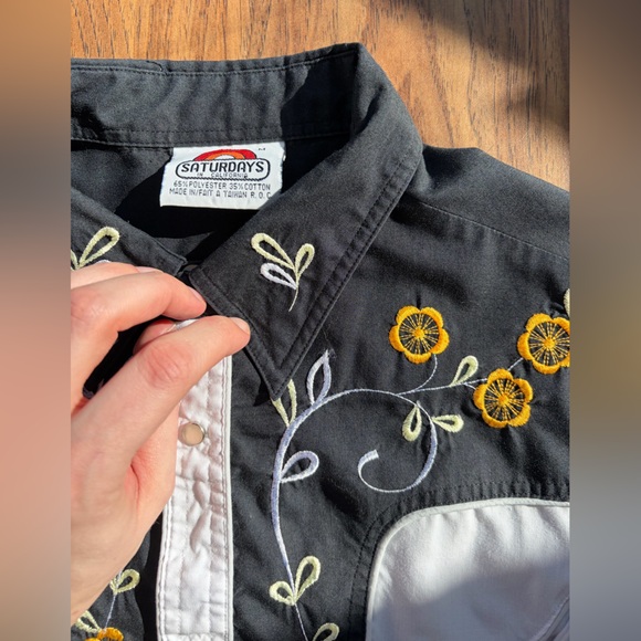 Vintage 70s Embroidered Western Shirt with Black Yoke and Yellow Florals - Picture 3 of 8